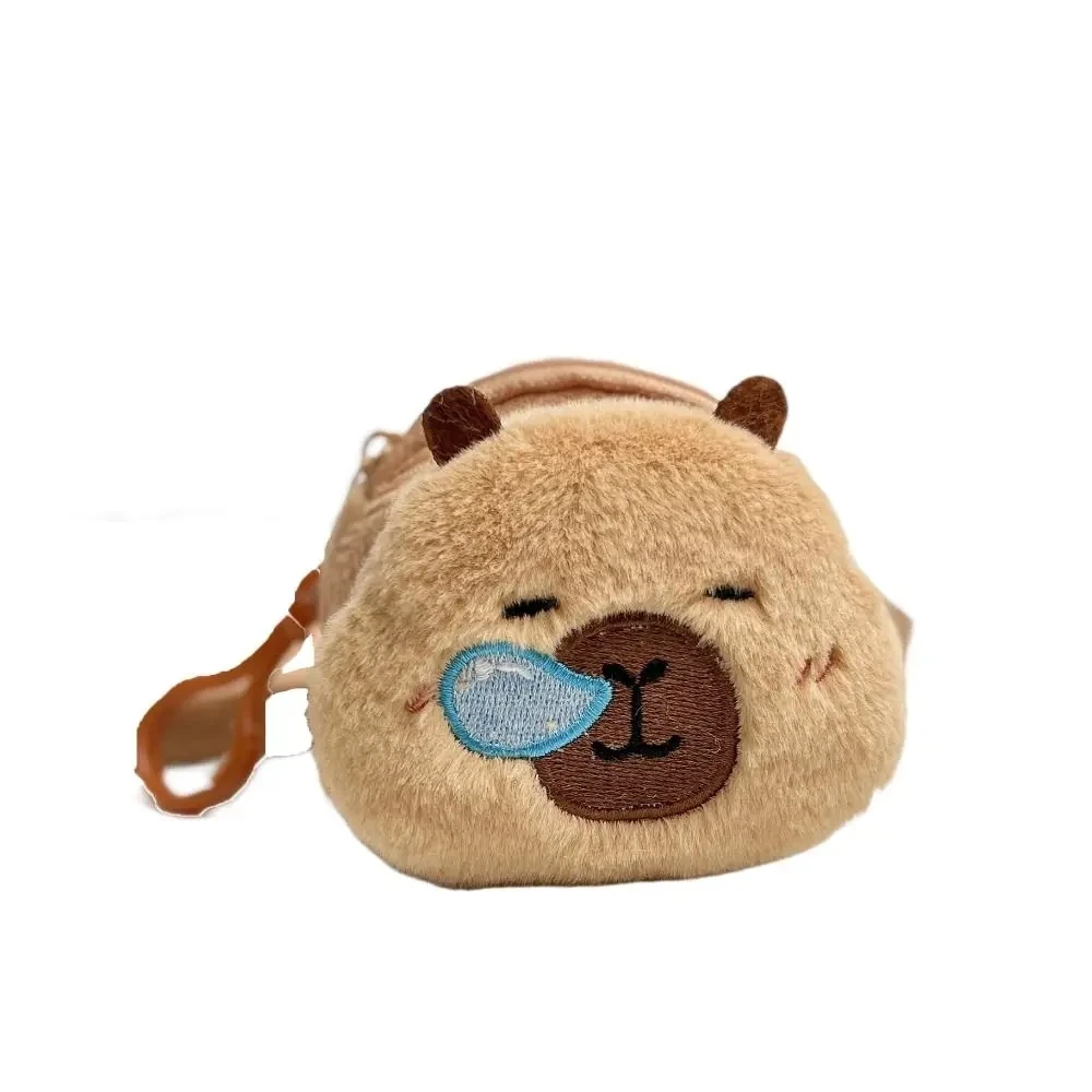 ISKYBOB-Capivara Anime Plush Coin Purse, saco macio, pingente dos desenhos animados, chaveiro criativo, saco de armazenamento de auscultadores, outono, inverno