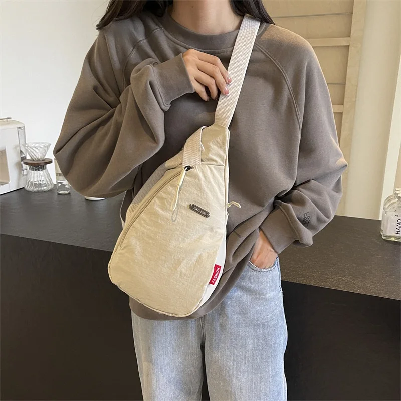 

Large Capaci Single oulder Crossbody Bag for Men And Women Travel Leisure Nylon Material Street Sle Trend Youth Bapa