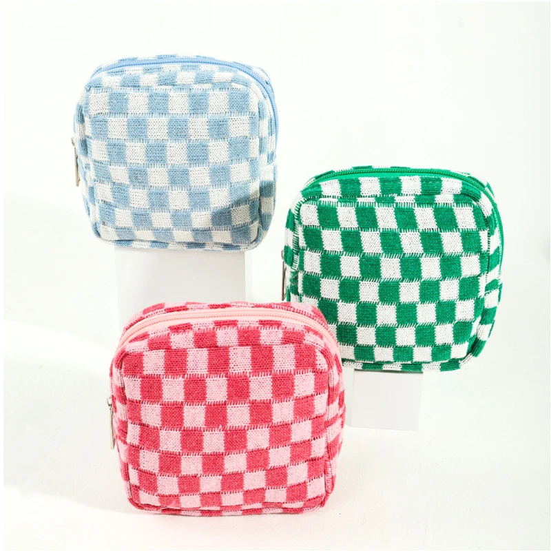 Ins Knitted Checkerboard Coin Purse Cosmetic Bags Makeup Bag Women Girl Mini Cute Plaid Sanitary Napkin Tampon Bag Small Wallet