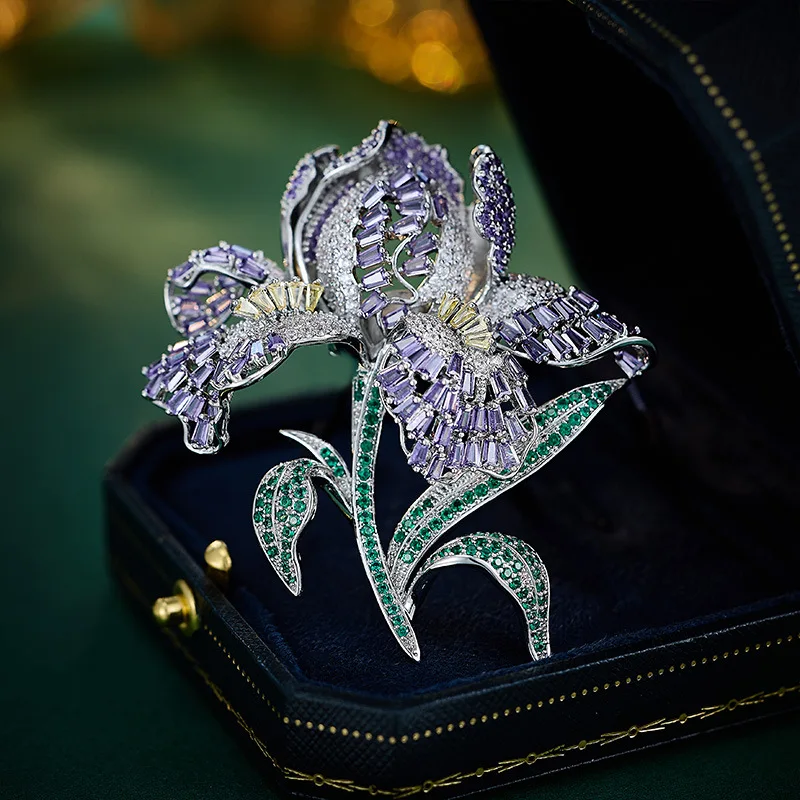 بروش زنبق الزركون المرصع بالغاية، أحجار كريمة ملونة رائعة وفاخرة، بروش معطف بدلة أنيق