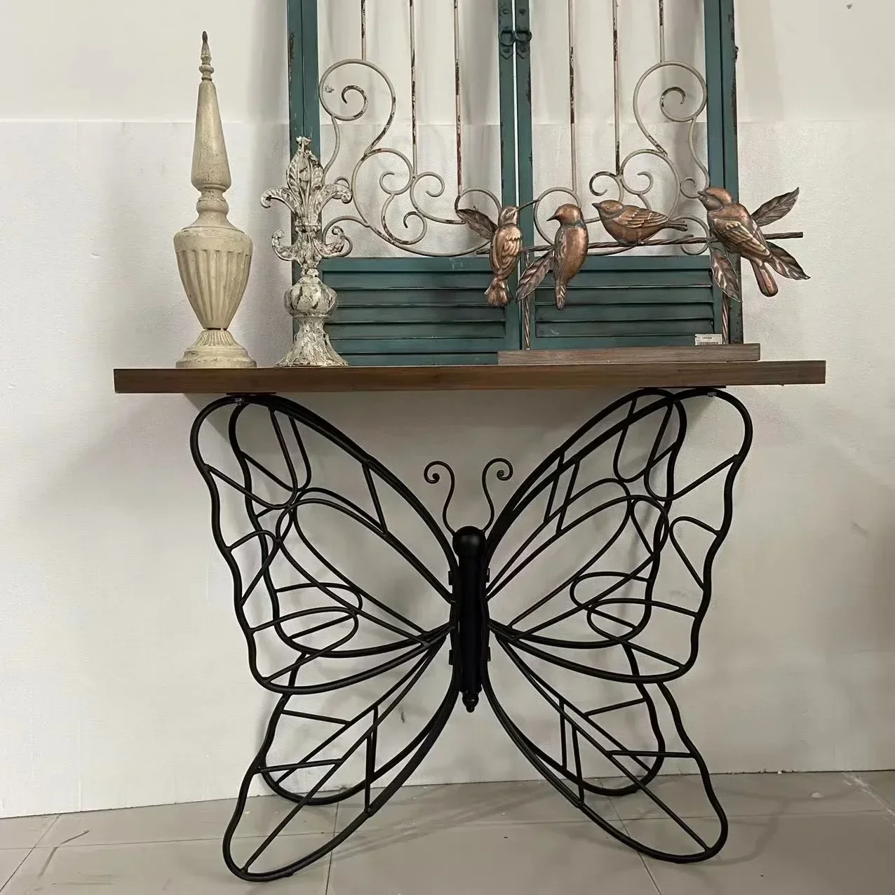 A Retro Idyllic Outdoor Solid Wood Table Butterfly Iron Tea Table American Country Entrance