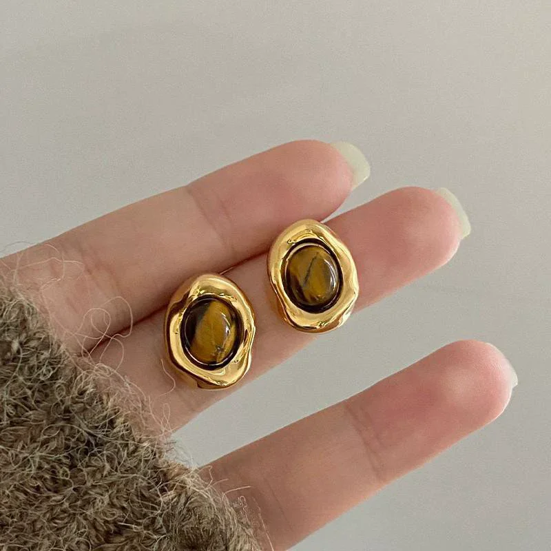 Brown Oval Resin Bead Stud Earrings for Women Golden Color Metal Square Frame Earrings Vintage Trendy Jewelry Gift