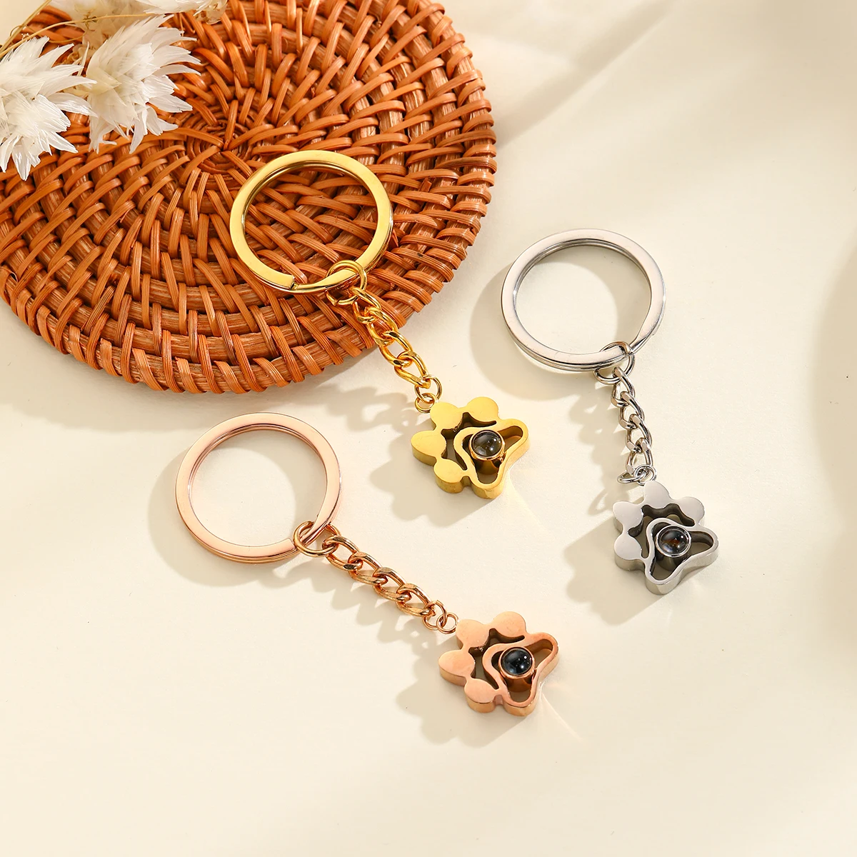 Custom Photo Projection Key Ring Dog Paw Pendant Personalized Keychain With Pet Picture Inside Stainless Steel Jewelry Gifts