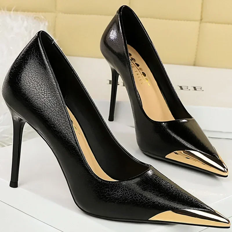 BIGTREE Retro Simplicity Prom Party 9.5cm Super High Heels Pumps Patent Leather Shallow Metal Pointed Toe Lady Shoes Black Khaki