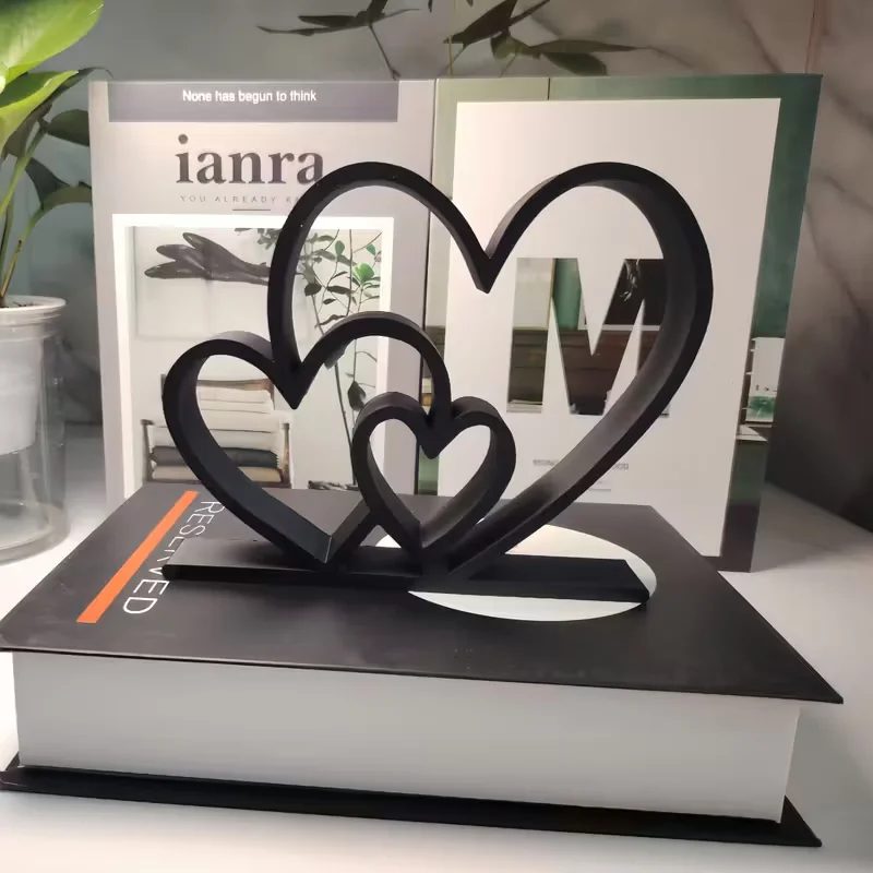 Herz-zu-Herz-Statue – Schwarz-weißes Liebesornament, Schreibtisch- und Bücherregal-Dekoration, Valentinstagsgeschenk, Heimdekoration – Detail 1