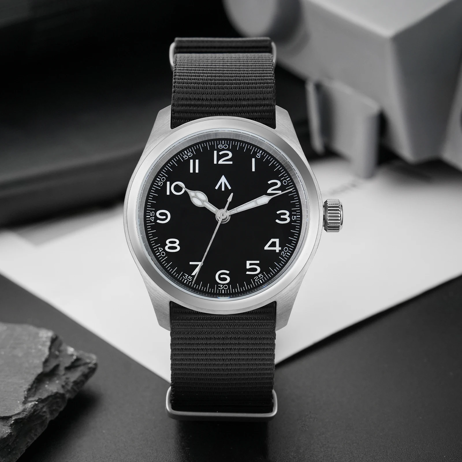 Militado ML08 V2 Vintage Quartz Watch Military VH31 Movement 
