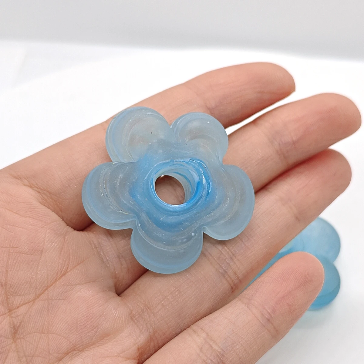 1/2pcs 28mm Deep Blue Large Flower Lampwork Glass Beads Midnight Ocean Pendant for Boho Jewelry Necklace Bracelet Making Supply