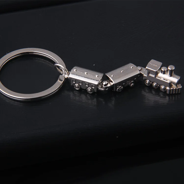 

200pcs Novelty Mini Train Shaped Keychains Zinc Alloy Vintage Trains Keyrings for Tourist Gifts