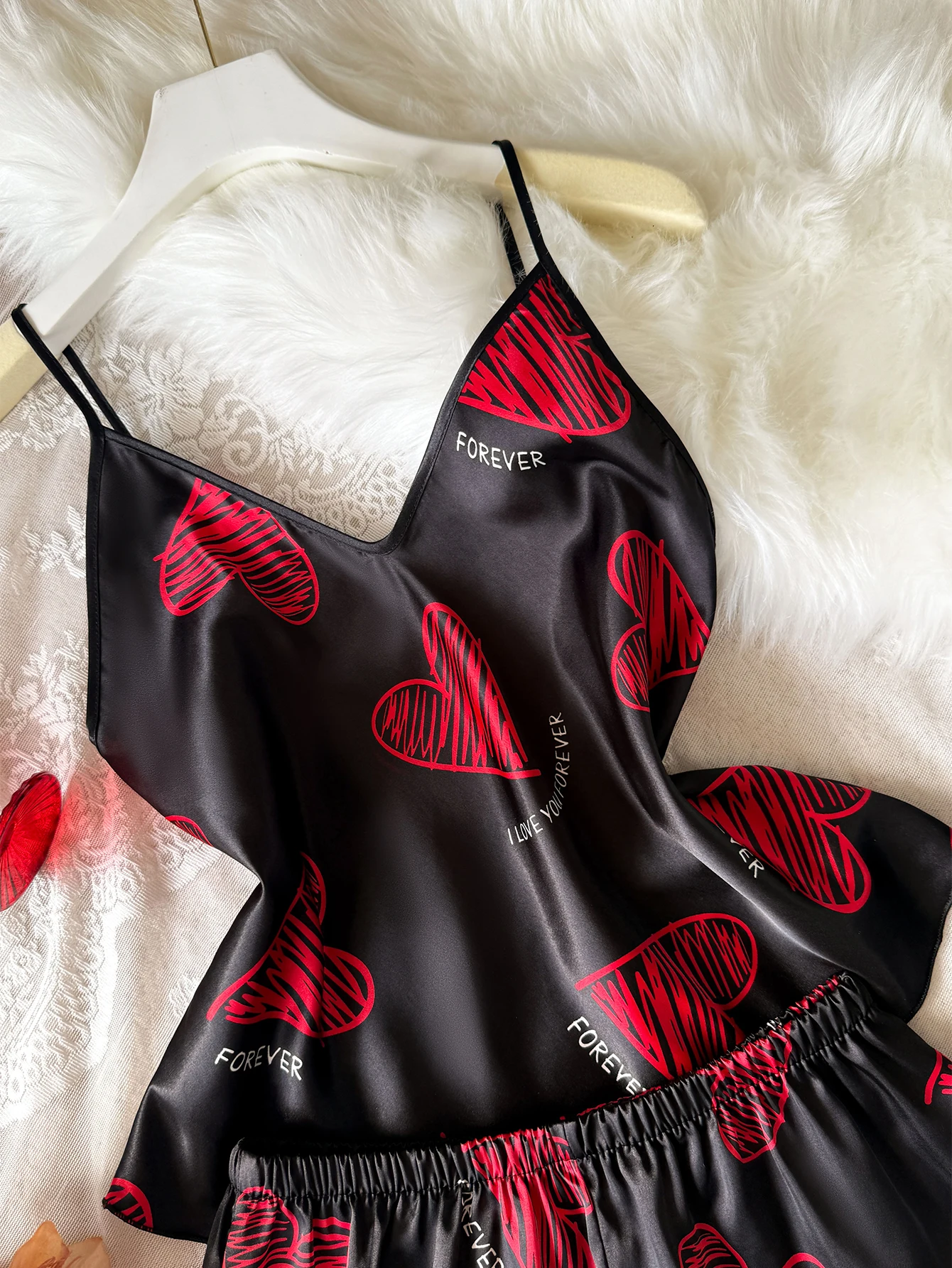Women Heart Letter Print 2 Piece Pajama Set V Neck Spaghetti Strap Cami Top Elastic Waist Shorts Sweet Fashion Ladies Sleepwear view 3