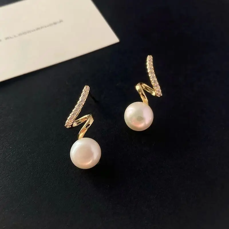 Trendy Imitation Pearl Dangle Earrings for Women Irregular Geometry Twist Metal Crystal Drop Earrings Party Sweet Jewelry Gift