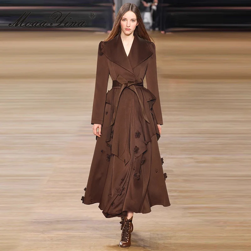 MoaaYina cuello de manga larga con cordones en la cintura borde con volantes flor tridimensional gabardina larga de moda 2025 otoño nuevo