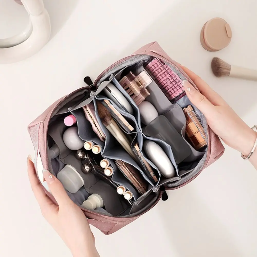 

Portable Handheld Makeup Pouch Large-Capacity Space Saving Leather Cosmetics Bag Handheld Multi-Functional Makeup Organizer