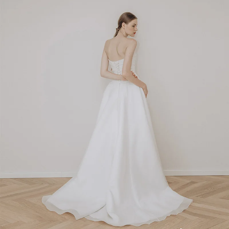 Fashion  Strapless Wedding Dress Elegant A-line Sleeveless Vestido De Noiva Classic Lace Up Small Train Robe De Mariee