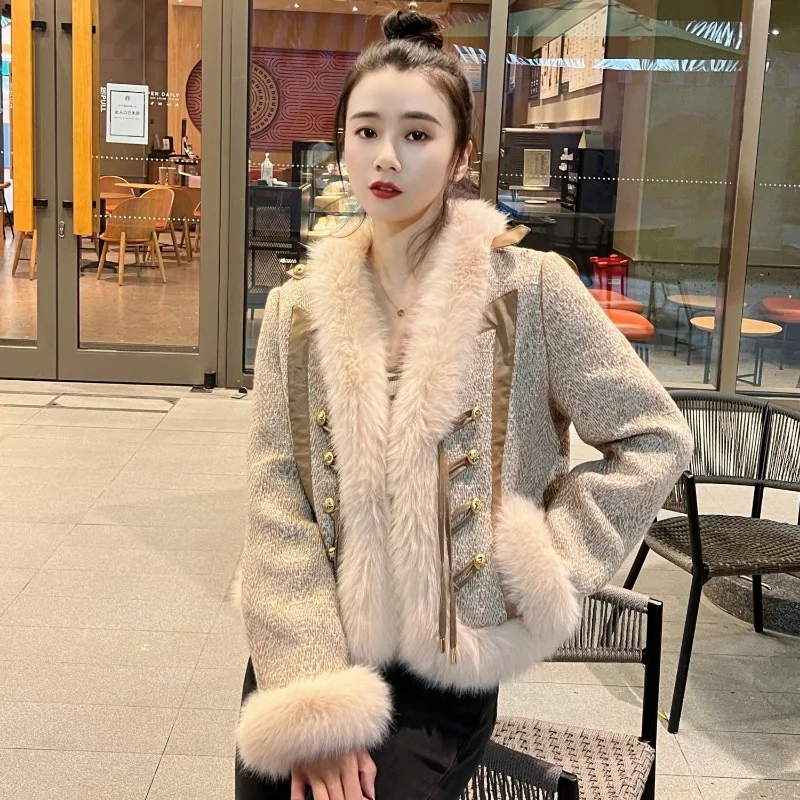 2023 Winter New Women imitation Fox Fur Coat Fashion V-neck Patchwork Short Outwear female temperament casual warm outcoat