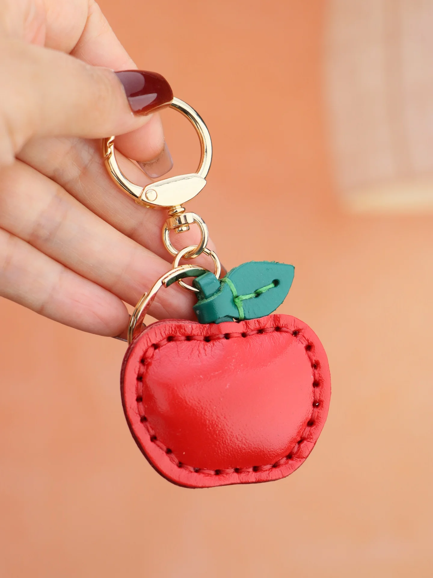 Top-Grain Cowhide “Little Apple” Keychain Pendant—Motorcycle and Car Keychain Accessory, Handbag Charm, Cute Little Gift