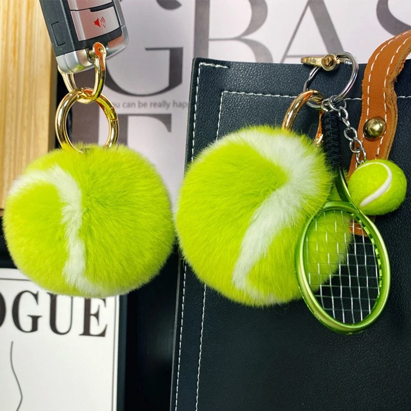 Simpatico ciondolo portachiavi per auto da tennis in peluche con palla in peluche, borsa da scuola, ornamenti appesi per regalo per ragazze