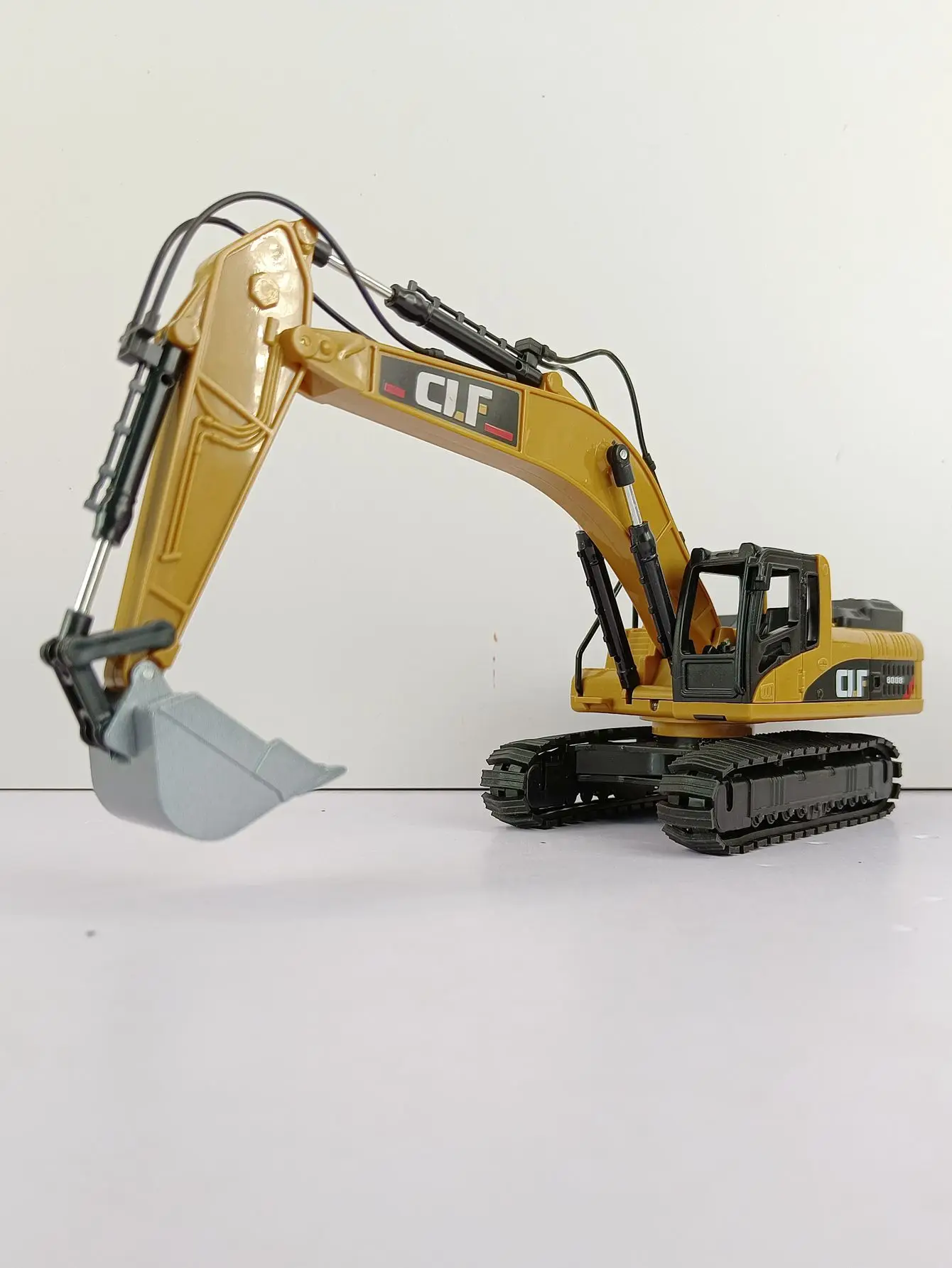 

1: 40 simulation construction site engineering vehicle excavator model vehicle inertia sound and light children's toy car birthd
