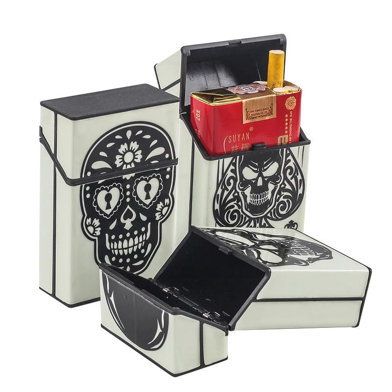 New Glow at night Cigarette Case Skull Cigarette Box Holder 20pcs Cigarettes Plastic Whole Pack Smoke