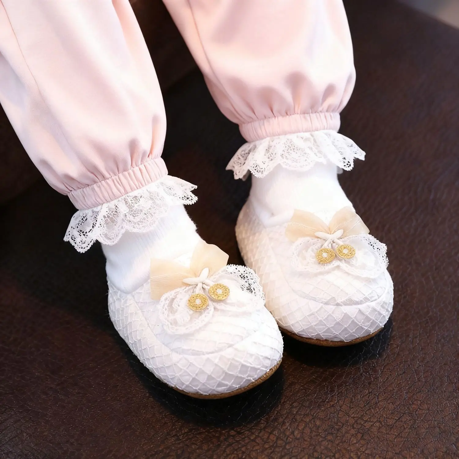 

Детская обувь для ходунков, От 0 до 12 месяцев, мягкая хлопковая подошва, нескользящие ручки, регулируемые ремни, осенне-зимняя обувь для младенцев