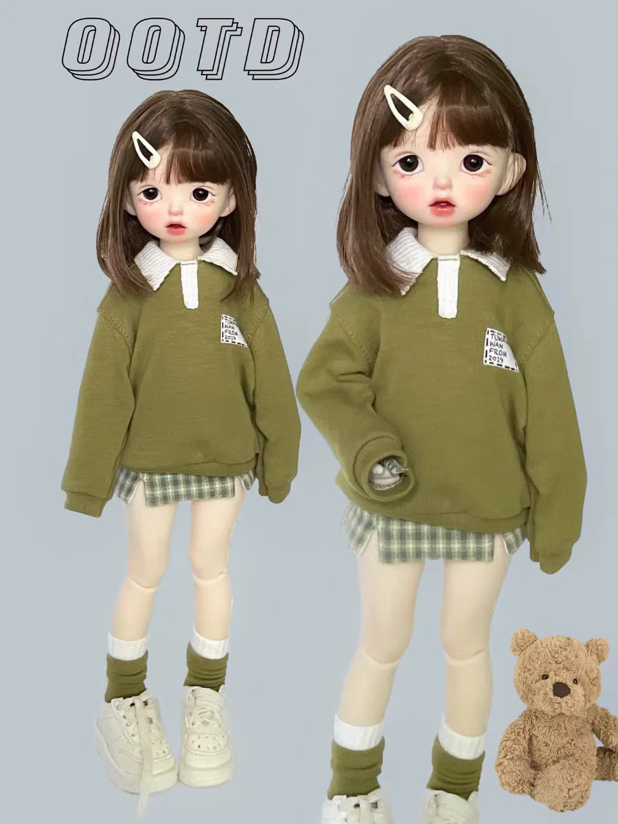

BJD (1/6 BJD Doll Clothes) Baby Clothes Turtleneck Hoodie Lapel Sweaterplaid Slit Skirt Color-Matching Socks