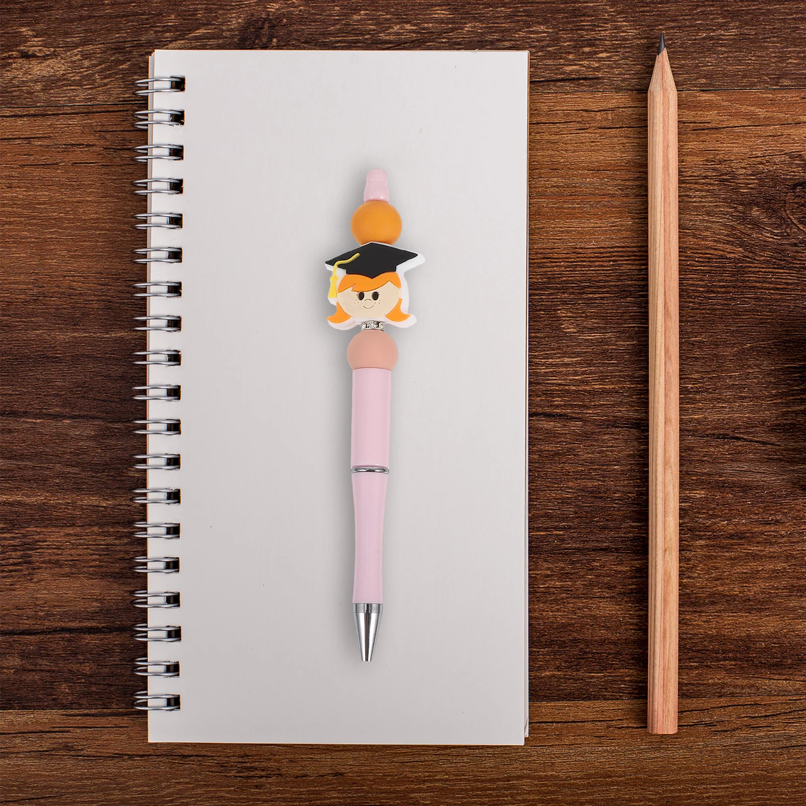 Stylo à bille perlé, Design de casquette de remise de diplôme, écriture lisse, poignée confortable pour hommes et femmes, cadeau d'étudiant exécutif, remise de diplôme