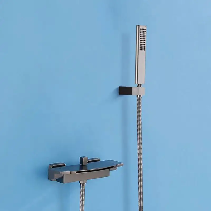 Geborsteld goud badkuipkraan messing wandmontage badkamer douchekraan mengkraan met handdouche waterval uitloop bad doucheset