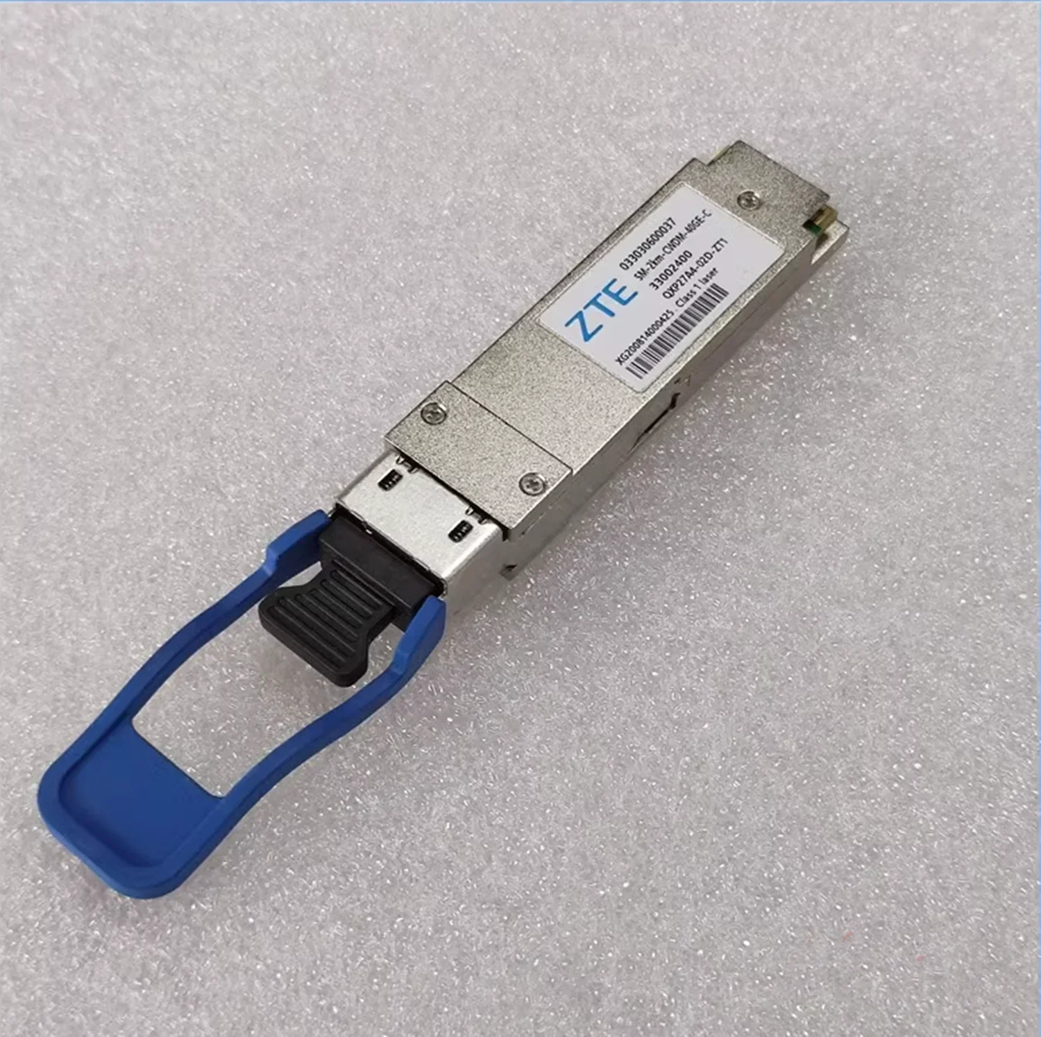 LC Qsfp 40g ZTE Transceiver 033030600037 40G 2KM SM-2km-CWDM-40GE-C 33002400 QXP27A4-02D-ZT/40G Fiber Optical Module