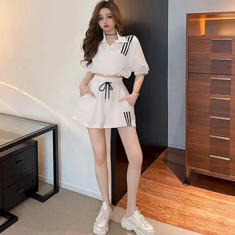 Sports Style Suits Women Summer Korean Short-sleeved Navel Tops and Fashion Wide-leg Shorts Two Piece Sets Casual Womens Clothes