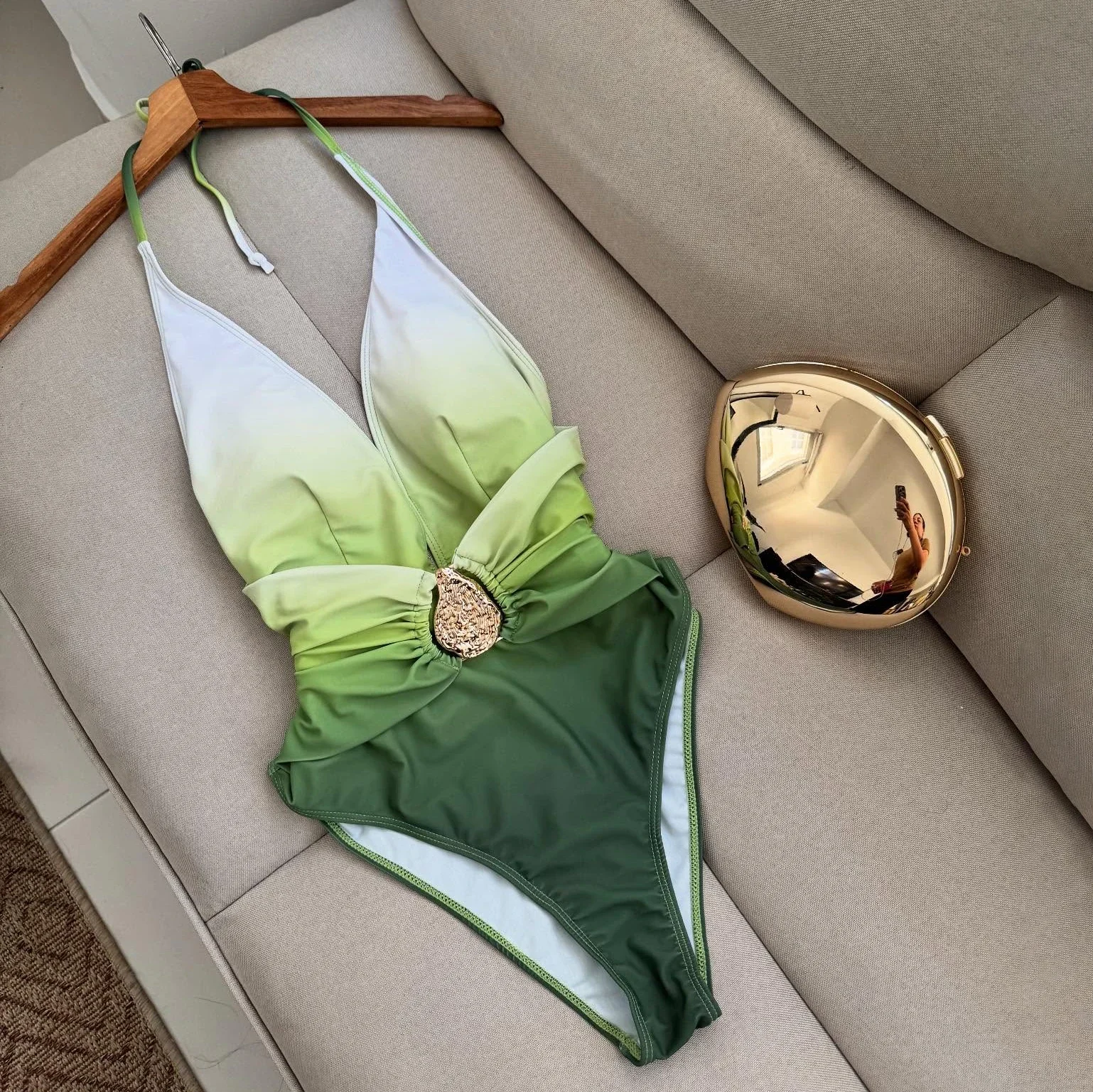 Traje de baño de una pieza con hombros descubiertos, traje de baño Sexy para mujer, Bikini con botones brillantes, trajes de baño para mujer, traje de baño negro liso, ropa de playa