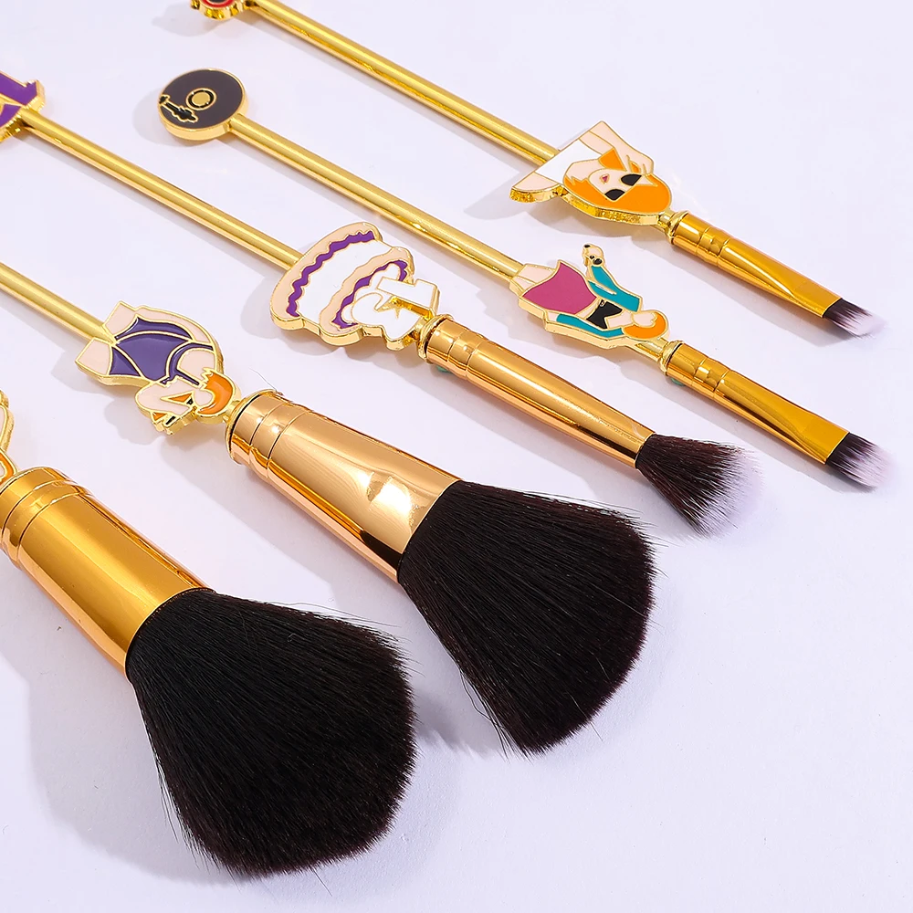 シャンパンゴールド KPOP メイクブラシセット 5 本、メタリックな質感、超ソフトファイバーのアイシャドウブラシ、誕生日パーティーに最適