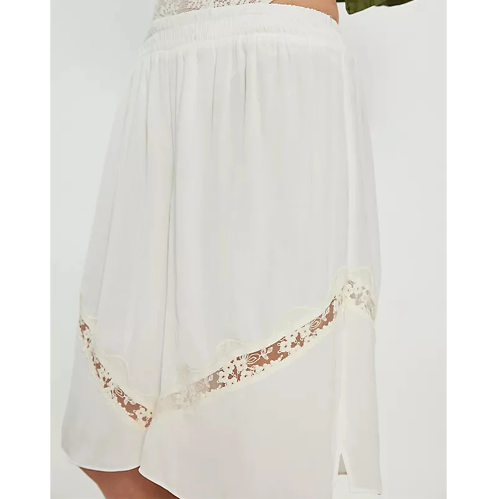 Harajuku Knee Length Cargo Shorts for Women Summer Kawaii Lace Flower Elastic Waist Casual Loose Shorts Baggy Pants Streetwear