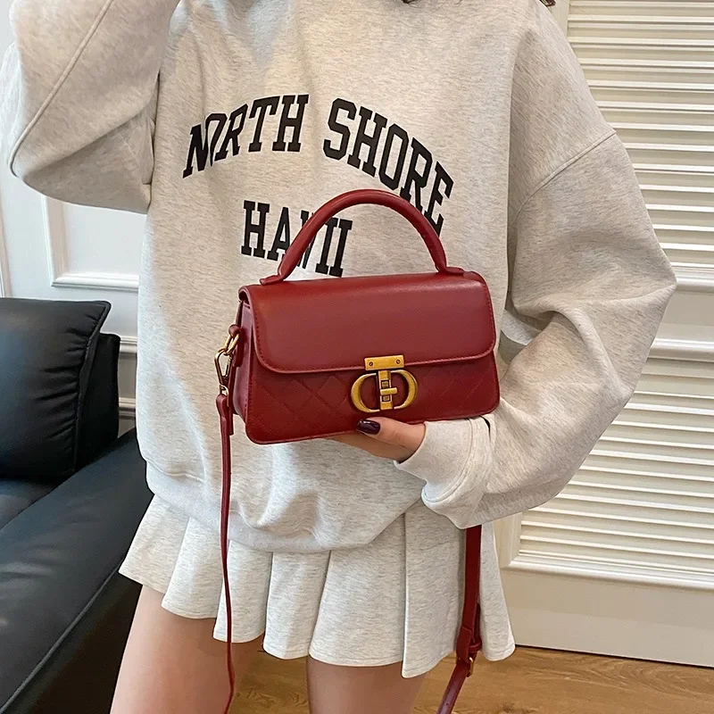 

Popular Classic Elegant Ladies Shoulder Bag, Leather Handbag With Crossbody Option, Luxury Brand From Famous Designer