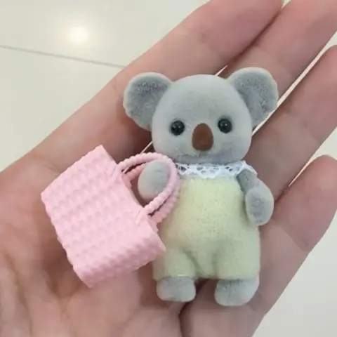 Sylvanian Families Toys Söta Figurer Kök Leksak För Flickor Ternuriner Barnens Köksset Barnleksaker Calico Critters Anime 8 best sales Sylvanian familjens katter - №3