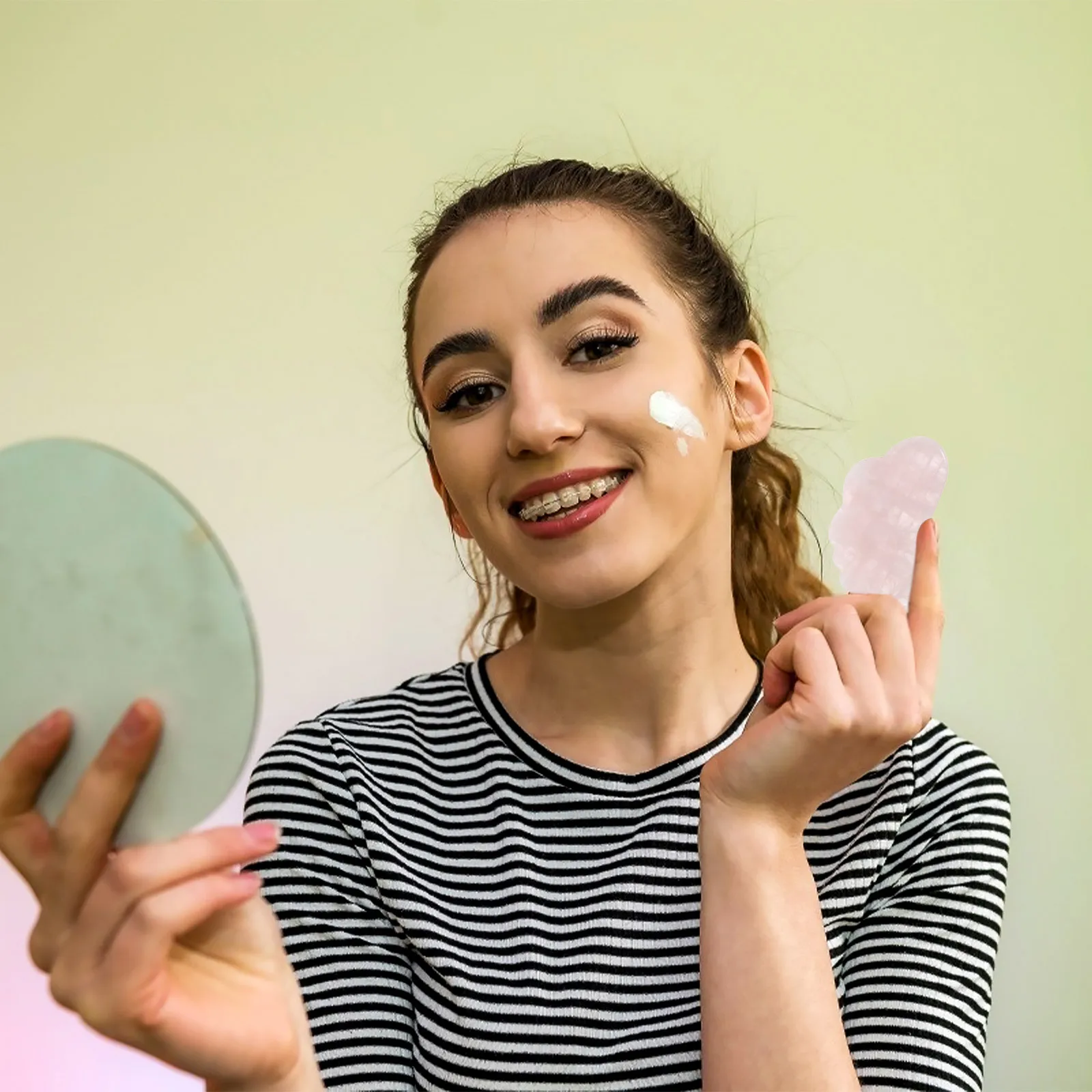 Planche à gratter pour le visage, en forme d'aile en cristal rose, pour le cou, les yeux, les épaules, Massage, outil de soins de beauté Portable