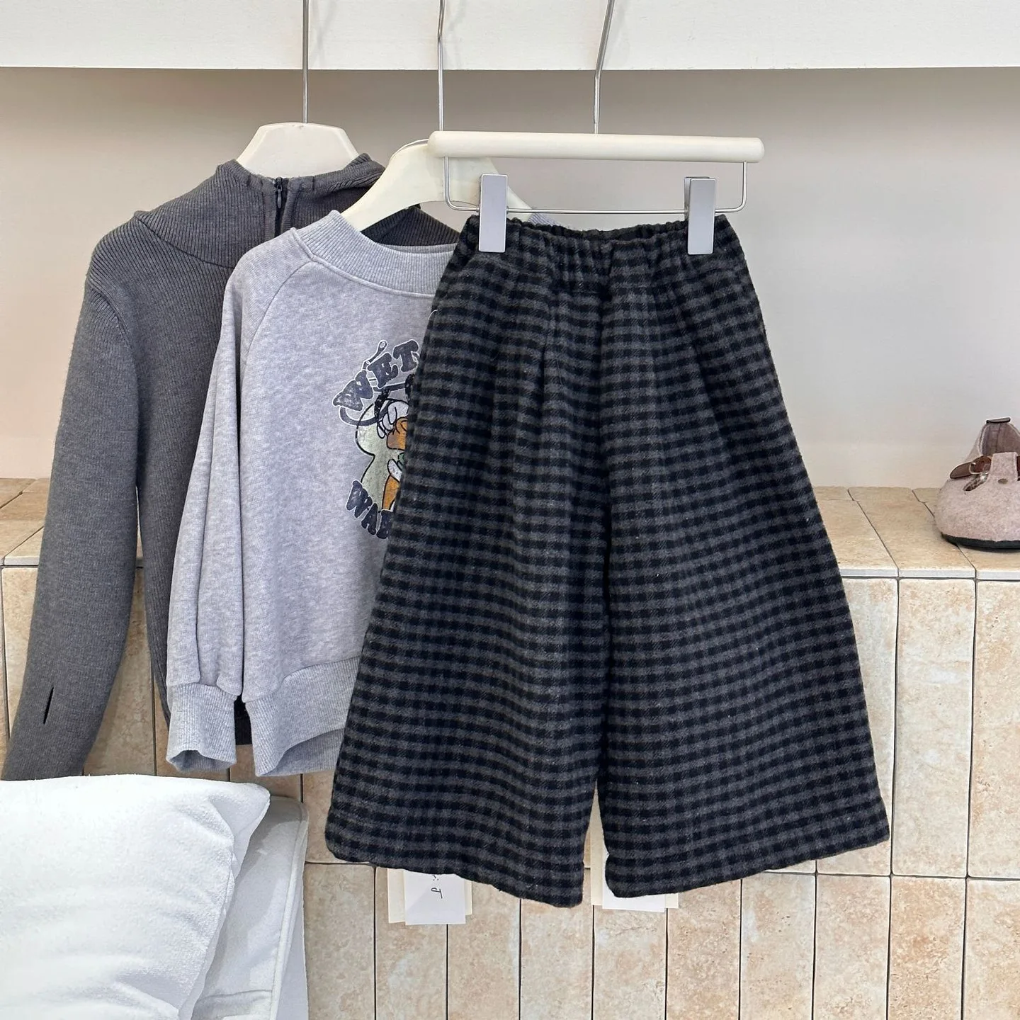 

Children Clothing Kids Thickened Versatile Casual Pants 2025 New Autumn Winter Girls Fashionable Loose Checkered Fleece Pants