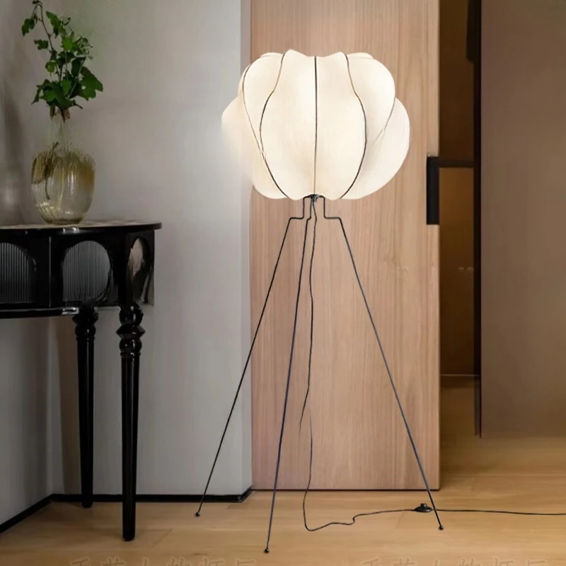 

New Chinese designer creative living room corner lamp study bedroom bedside model room villa floor lamp