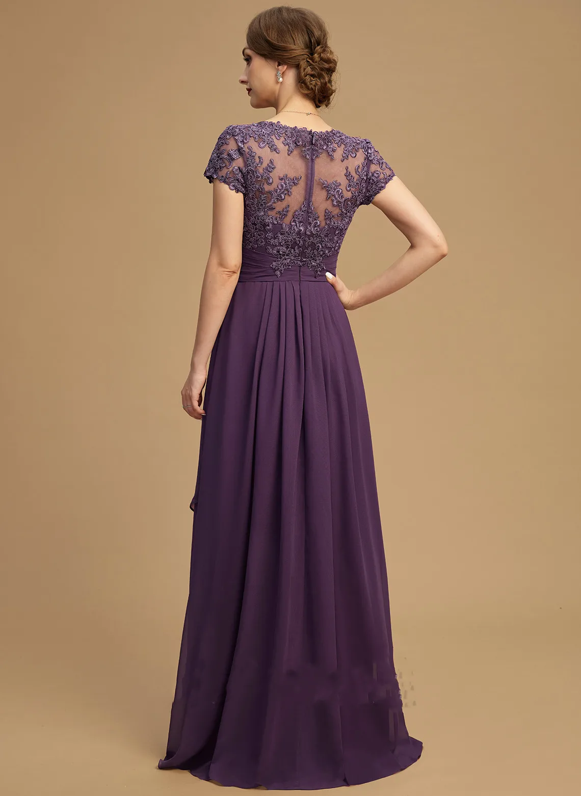 2024 Purple A-line Short Sleeve Mother of the Bride Dress With Cascading Ruffles Lace Applique Tulle  V-Neck Chiffon Party Gown