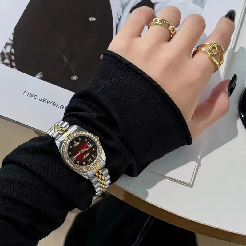 New waterproof women's watch fades into a sense of luxury, elegant, light luxury, fashion trend, automatic quartz watch