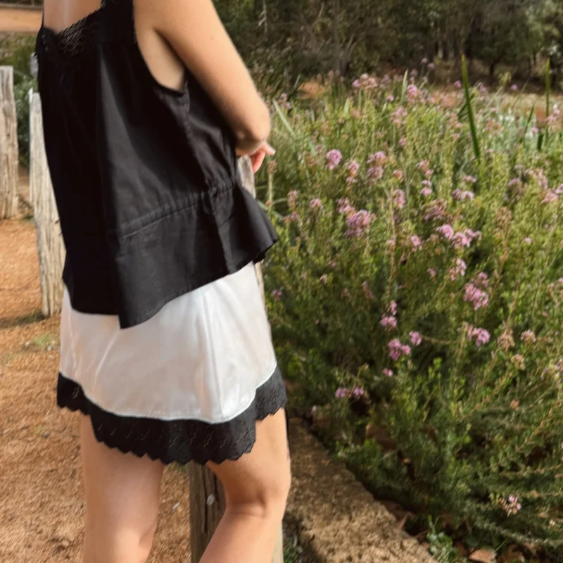 女性ミニスカートエレガントなローウエストレーストリムサマースカートクラブウェアデイリーパーティー用