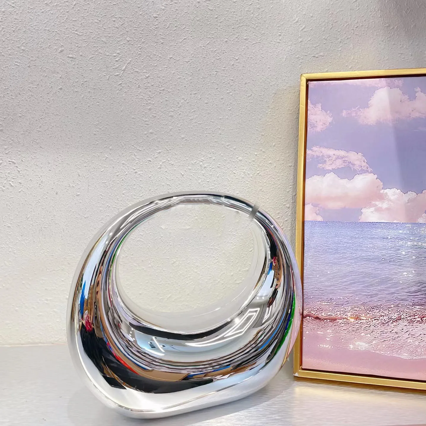 

Vivi Fashion Large Round Metal Gold Evening Stylish Handbag Women Casual Luxury Tote Designer Purse Dropshipping