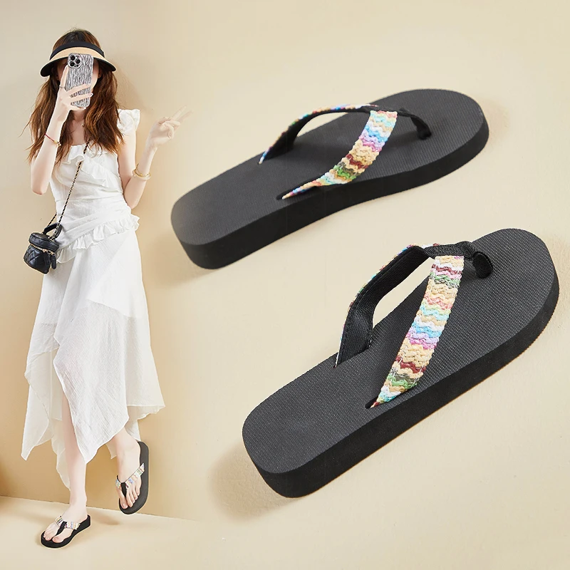

Women's flip-flops, flat indoor and outdoor summer family slippers, beach sandals, casual designer women's shoes