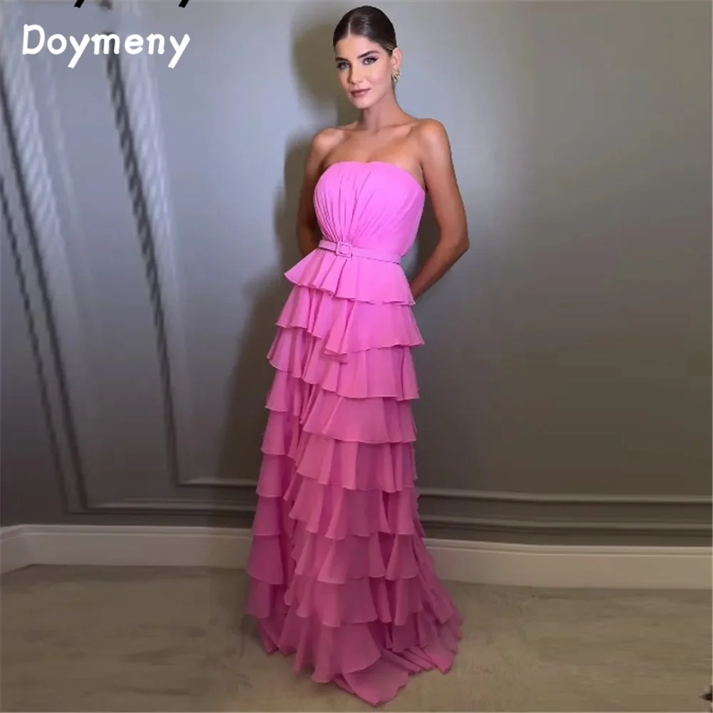 Doymeny Strapless Tiered Ruffled A-Line Chiffon Prom Dress Sash Sleeveless Ruched Floor Length Evening Dress robes de soirée