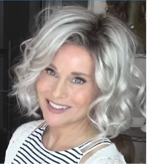 Cute Mommy Wigs Black Roots Grey Curly Bob Hair Heat Resistant Short Synthetic Wavy Wigs Party Wigs Loose Wave Ombre Curly Wig