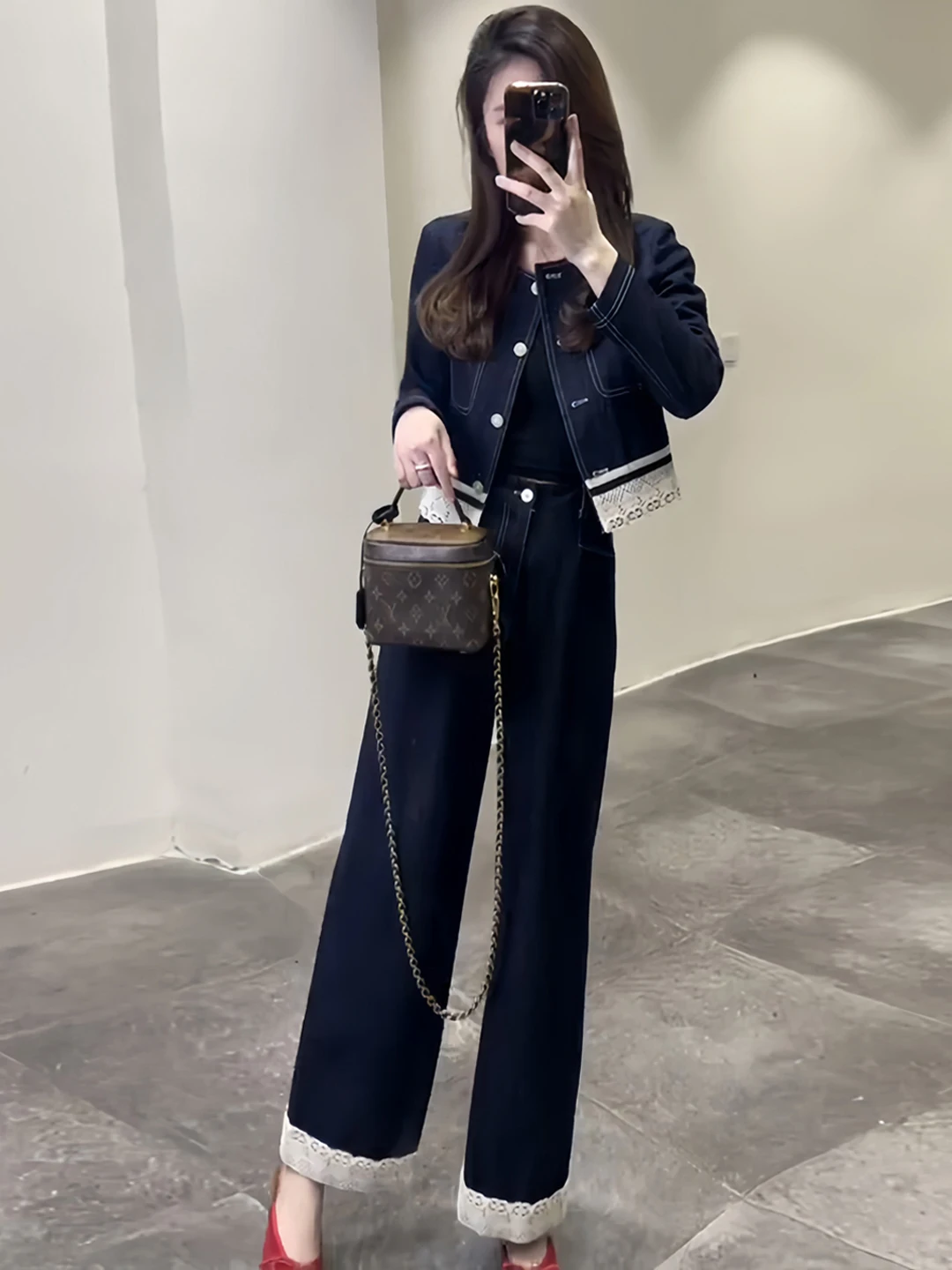 Fashionable Hong Ko…