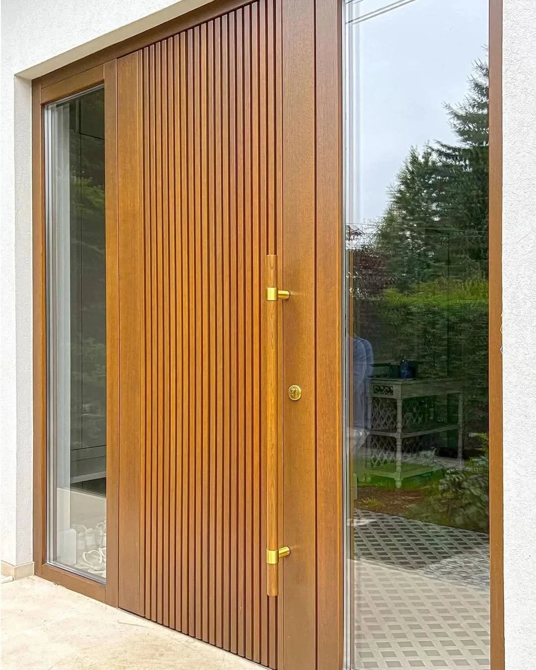 Luxury modern pivot outer door anti-theft solid wood front entrance villa new design style