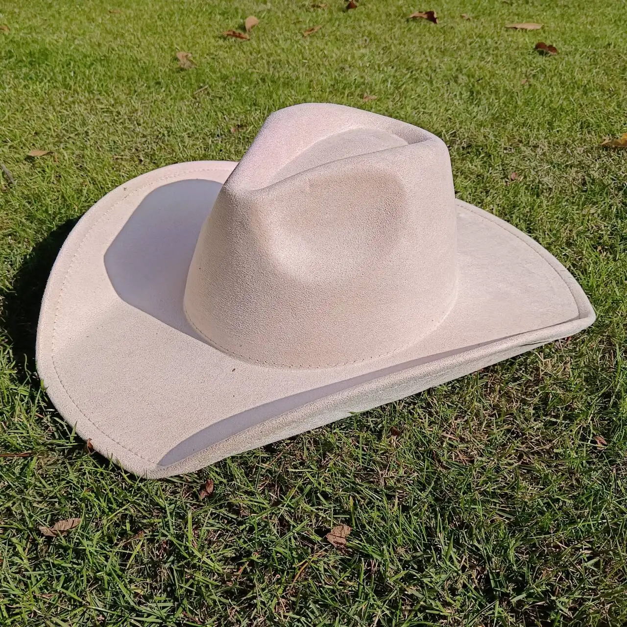 Western Premium Wildleder-Cowboyhut Stilvoller Fedora-Hut aus Wildleder für Damen und Herren Perfekt für festliche Outdoor-Aktivitäten – Detail 15