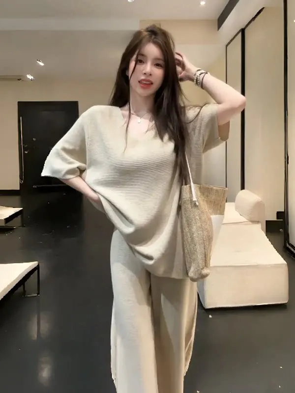 Anti-Aging Korean Style Casual Women's Two-Piece Set Lazy Fashion Loose Fit Top And Wide Leg Pants Breathable Soft Material