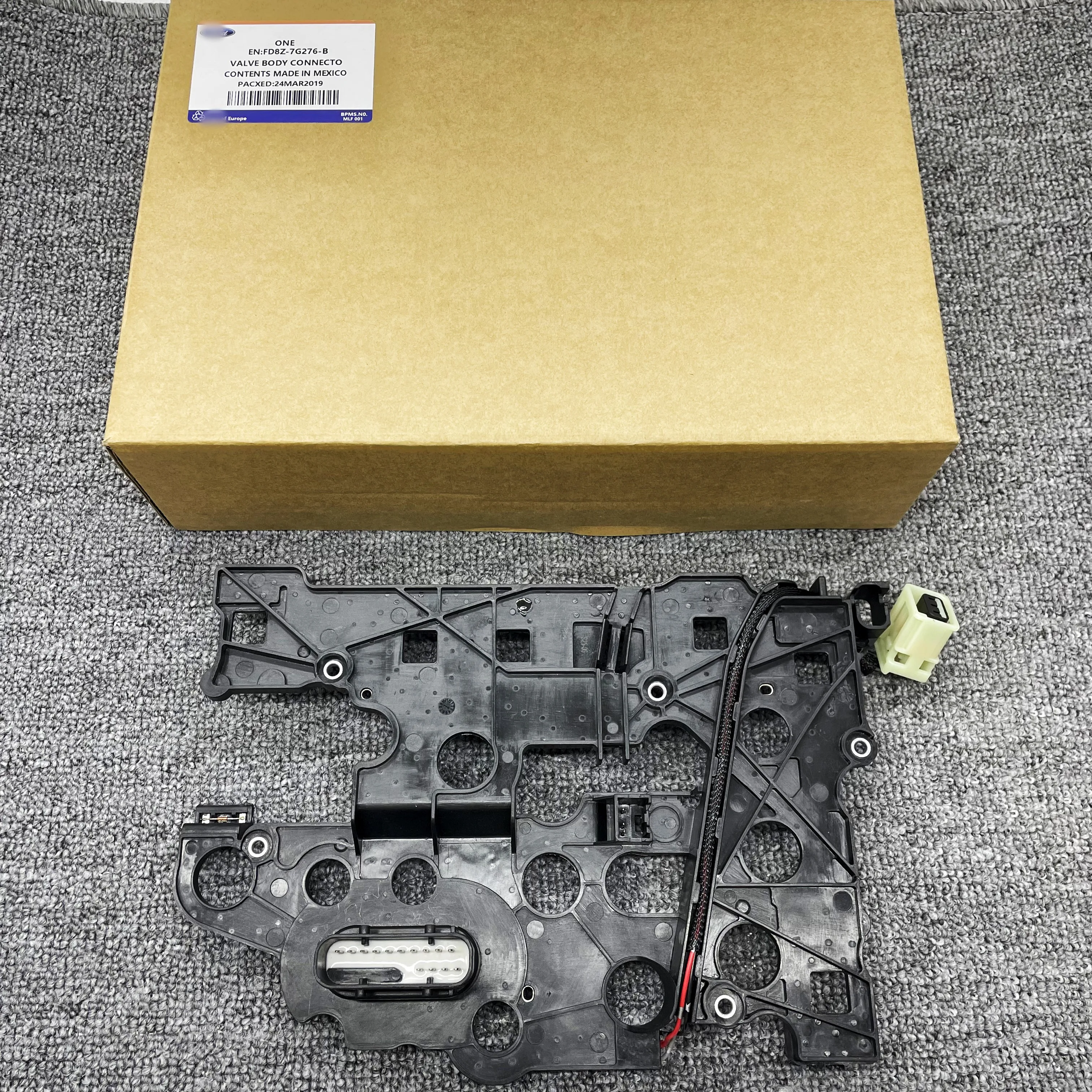 

Valve Body Connector For 2010-2020 Ford Fusion Edge Explorer Escape FD8Z-7G276-B