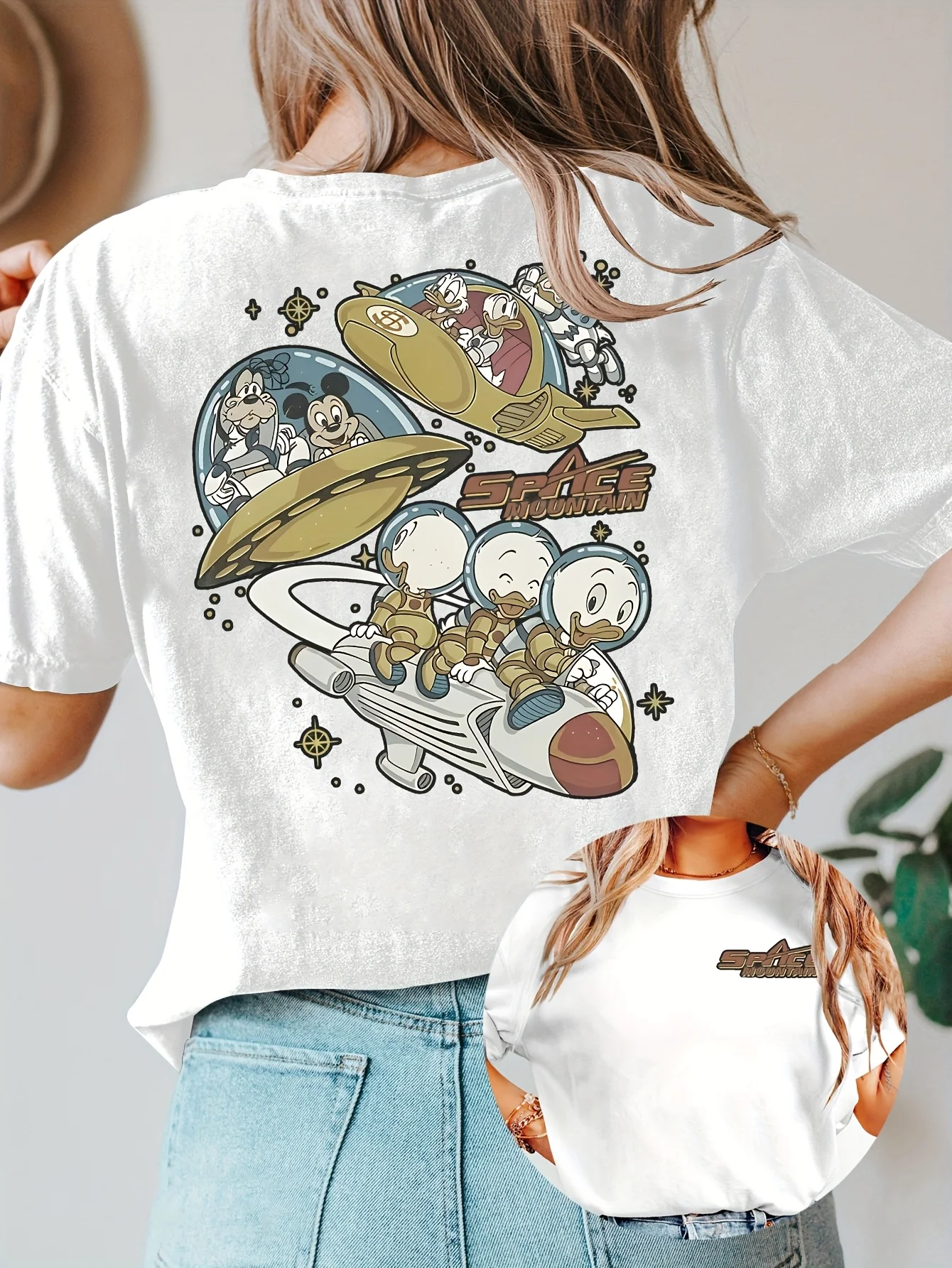 

2025 Женская повседневная удобная уникальная черная футболка с круглым вырезом и короткими рукавами с принтом Disney с уникальным улыбающимся лицом