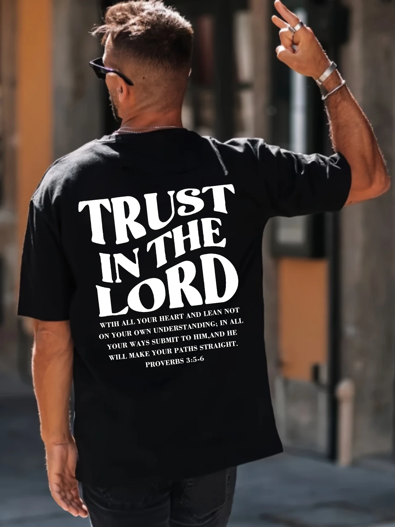 

Модный и минималистичный мужской летний повседневный принт